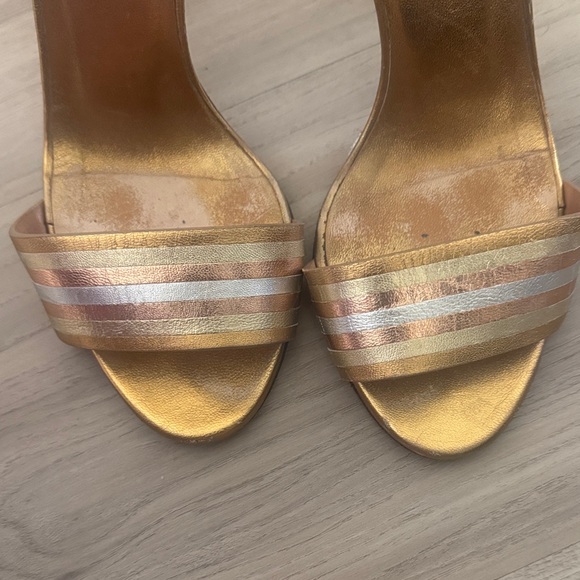 Gucci Metallic Gold Women's Heels - Picture 3 of 9